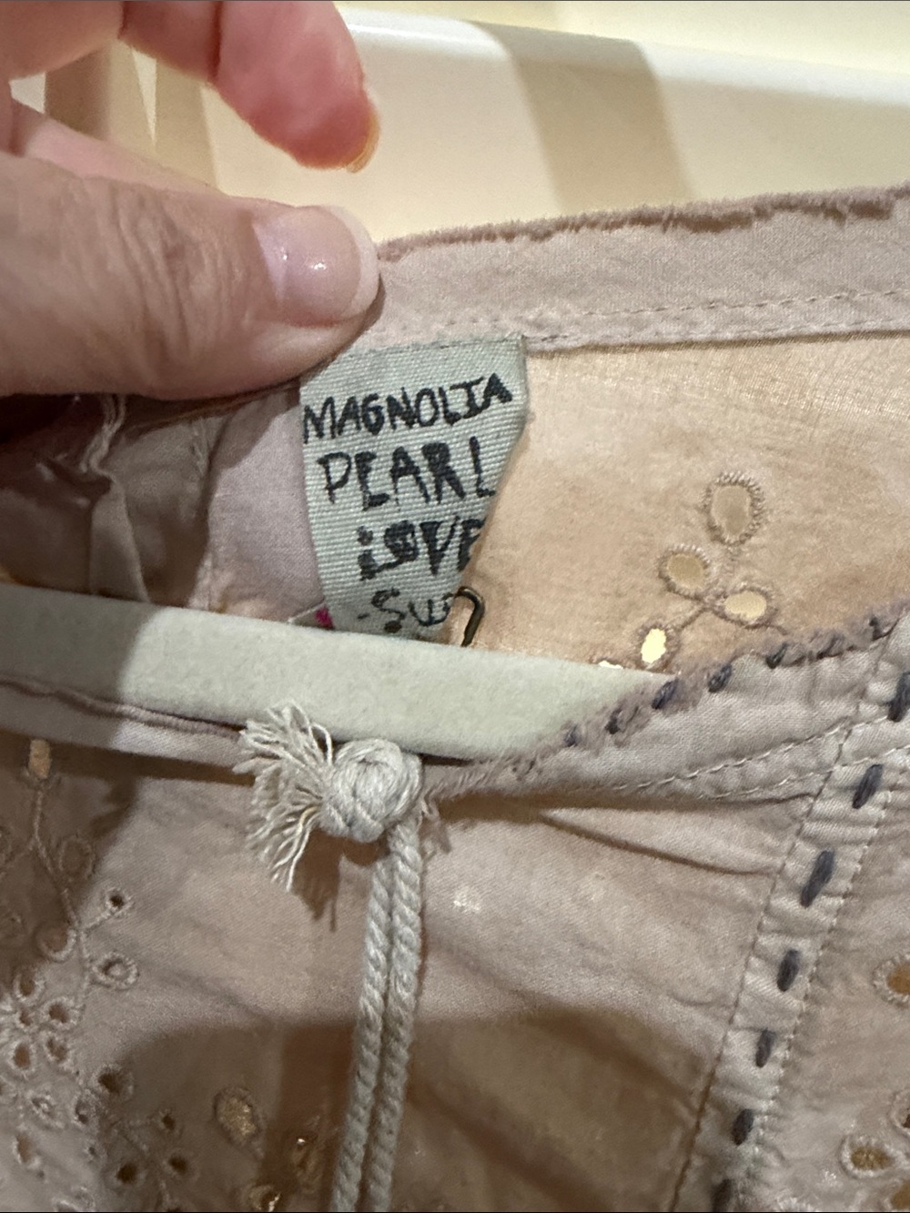 Magnolia Pearl Neutral Taupe Eyelet Ruffle Blouse.OSFM - Picture 3 of 4